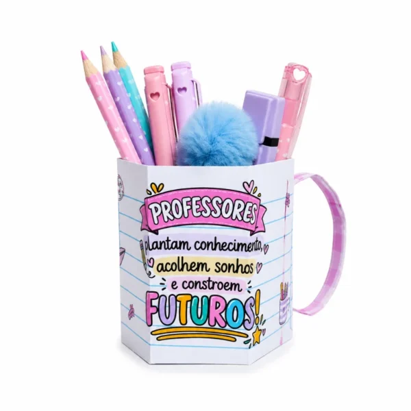 Caneca de papel Dia dos Professores com itens de papelaria